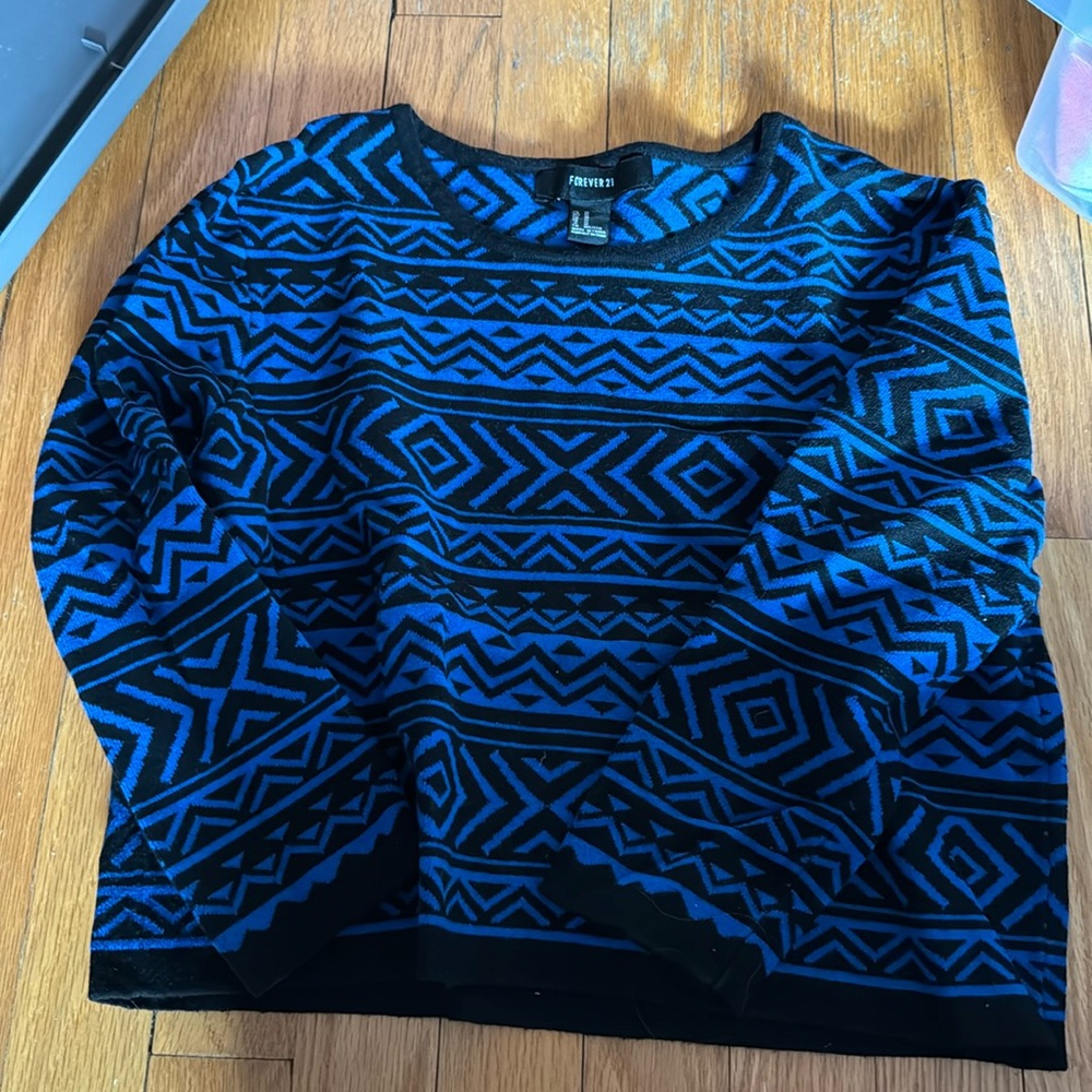 Forever 21 cropped sweater half sleeves size medium